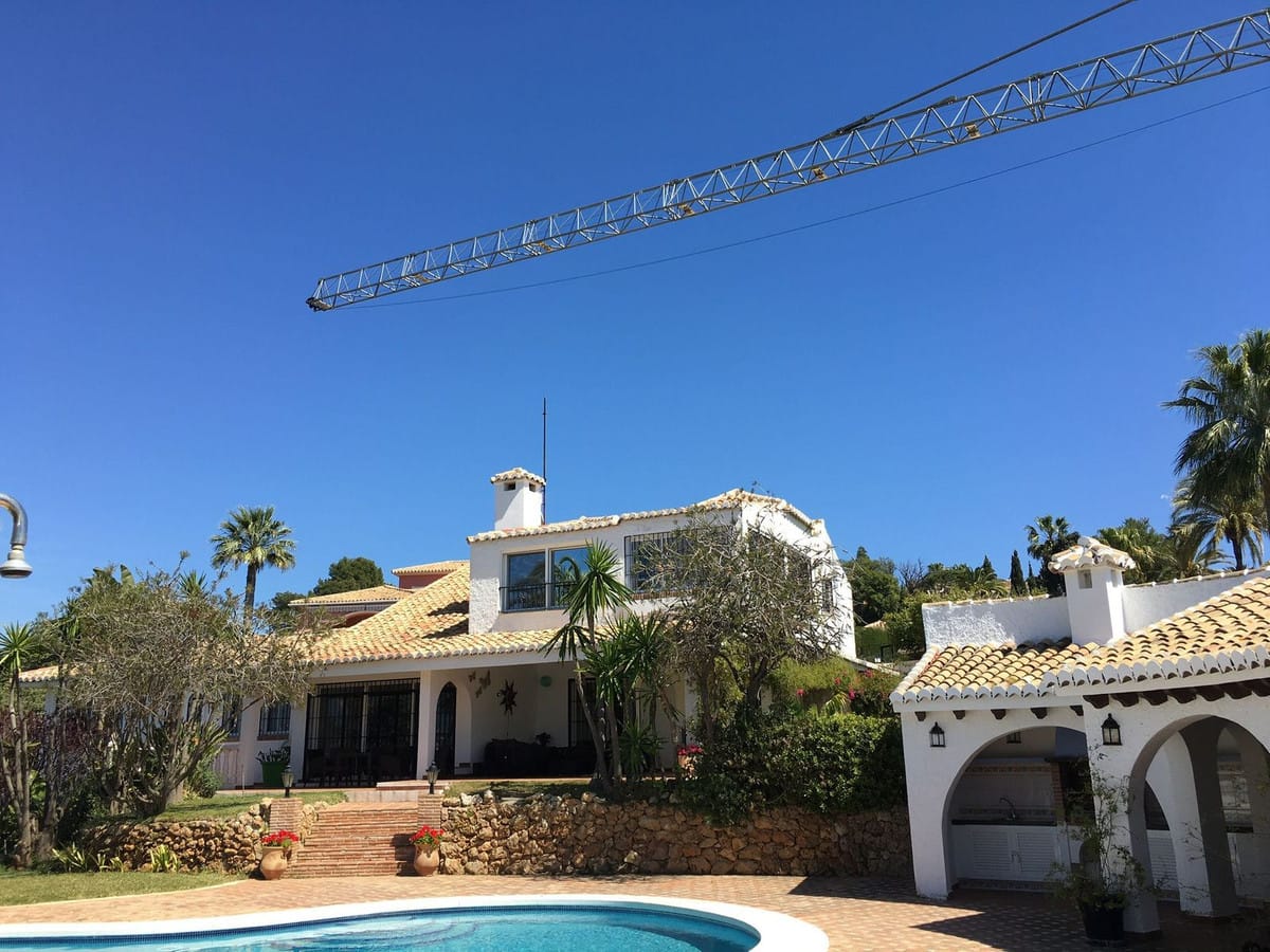 Kavel Hacienda Las Chapas — volledig vergund hedendaags villa‑project met zeezicht in Hacienda Las Chapas - foto 6