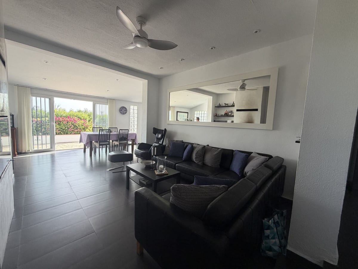 3-slaapkamer villa met panoramisch zeezicht in Princesa Kristina, La Duquesa in La Duquesa - foto 10