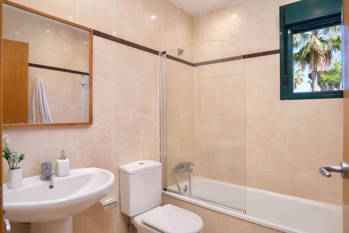 2 bedroom Apartment in Marbesa in Marbesa - foto 18