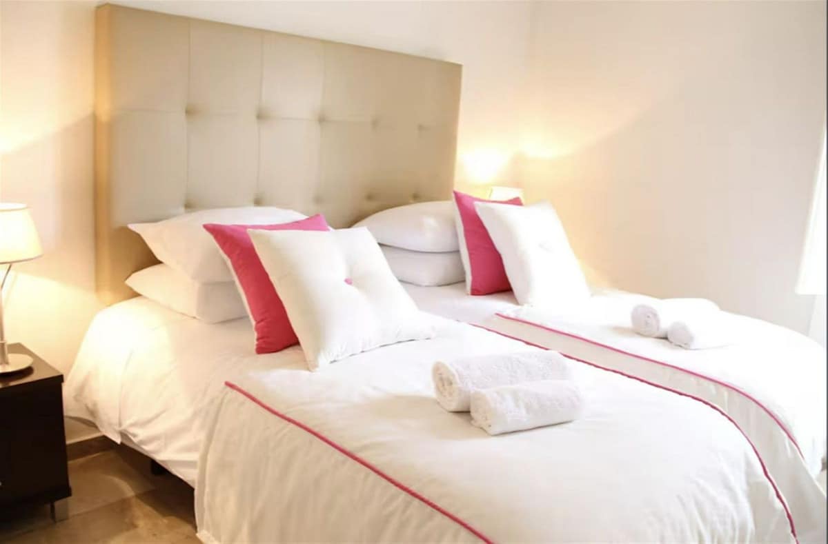 5-slaapkamer stadswoning in Nueva Andalucía in Nueva Andalucía - foto 11
