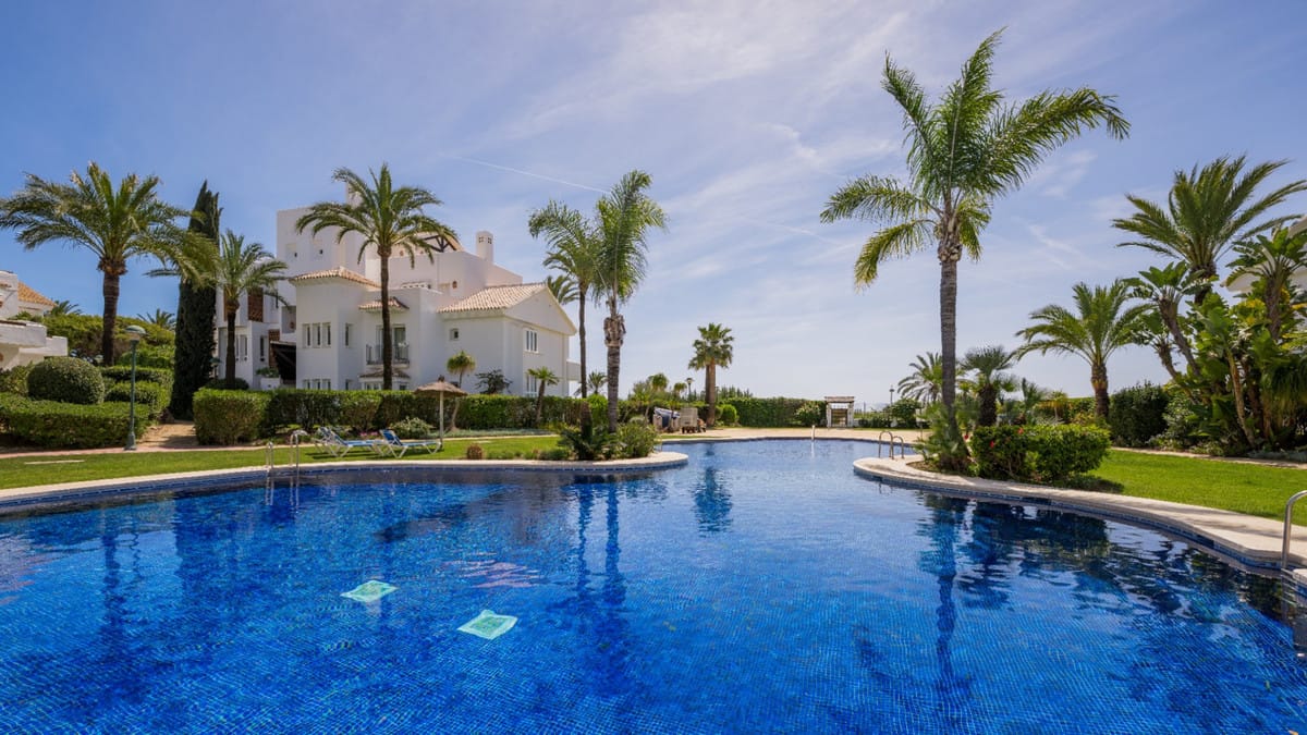 Drie-slaapkamerappartement in Los Monteros in Los Monteros - foto 6