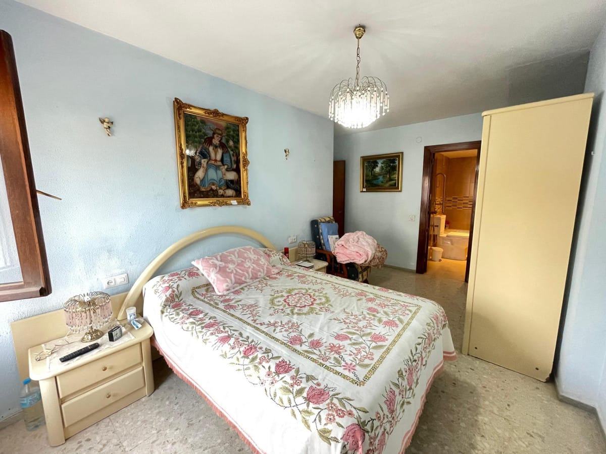 4 bedroom Apartment in Málaga in Málaga - foto 18