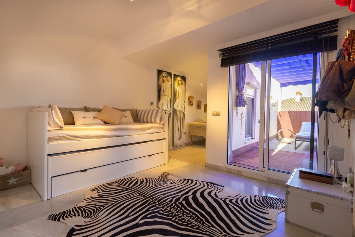 4-slaapkamer penthouse met zeezicht in Marbella in Marbella - foto 20