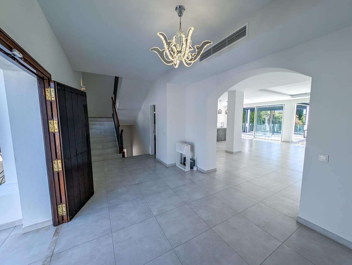 5-slaapkamer villa te koop in Nueva Andalucía – Los Naranjos in Nueva Andalucía - foto 18