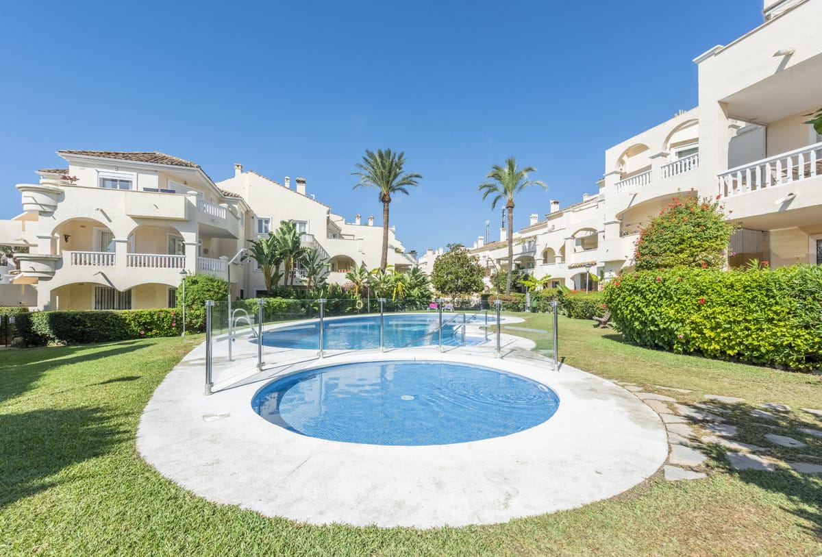 Drie-slaapkamerappartement in Estepona in Estepona - foto 3