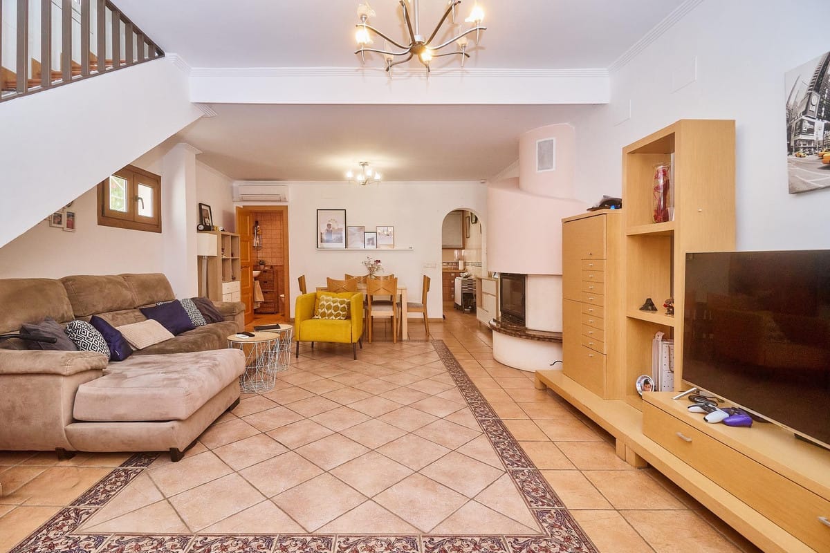 Hoekwoning met 4 slaapkamers in Fuengirola in Fuengirola - foto 2