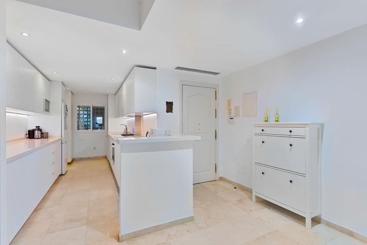 Begane grond appartement met 3 slaapkamers in Sierra Blanca, Marbella in Sierra Blanca - foto 6