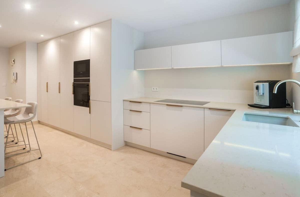 3 bedroom Apartment in Marbella in Marbella - foto 7