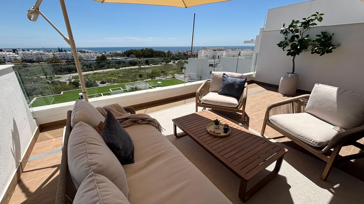 Twee-slaapkamer appartement te koop in Estepona in Estepona - foto 3
