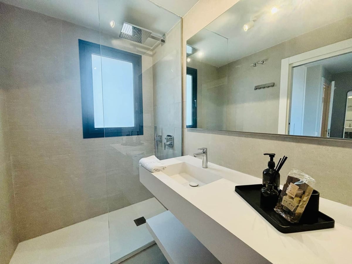 Drie-slaapkamer appartement in La Cala de Mijas in La Cala de Mijas - foto 2