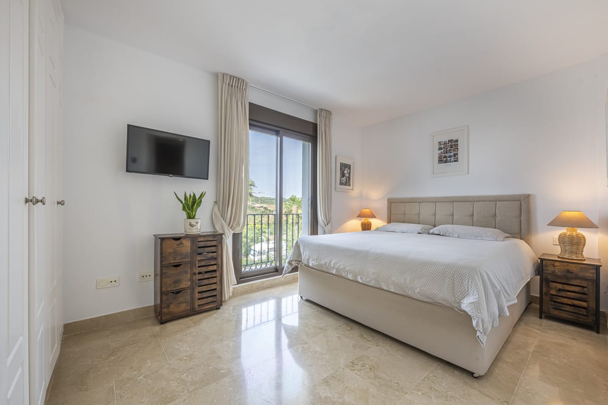 Drie-slaapkamer stadswoning in La Alcaidesa in La Alcaidesa - foto 16