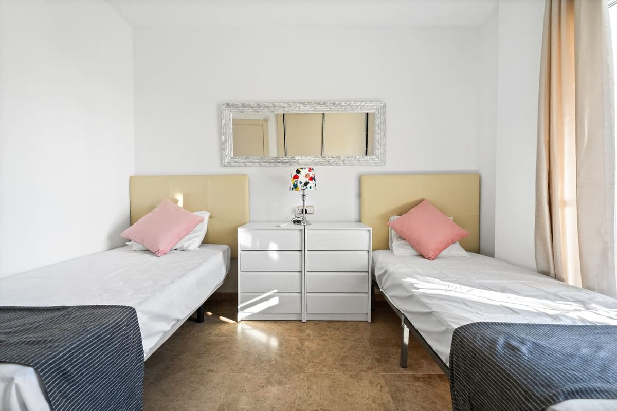 3-slaapkamer appartement nabij de haven van Estepona in Estepona - foto 12