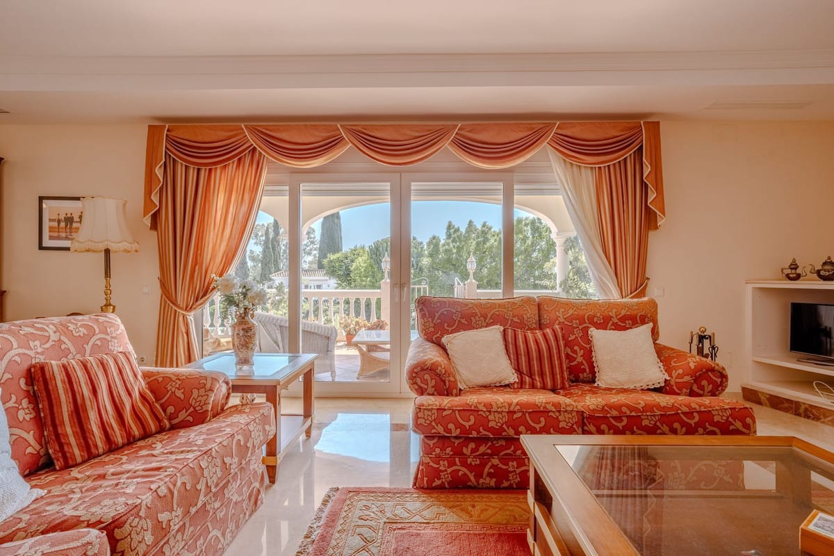 5-slaapkamer villa in El Paraíso Medio, Málaga in El Paraiso - foto 4