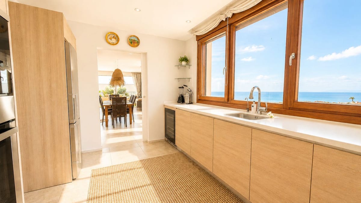 Penthouse met panoramisch zeezicht in Altos de los Monteros, Marbella in Altos de los Monteros - foto 8
