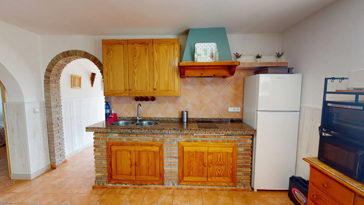 Huis met 3 slaapkamers in Sayalonga in Sayalonga - foto 16