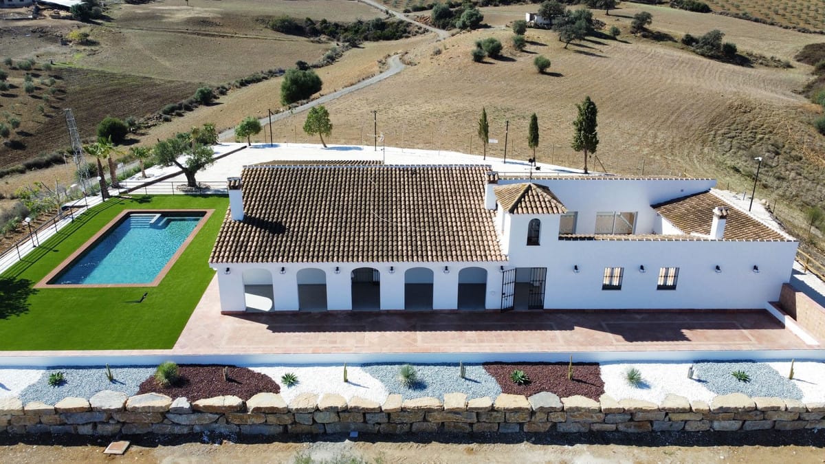 6 bedroom House in Casarabonela in Casarabonela - foto 6