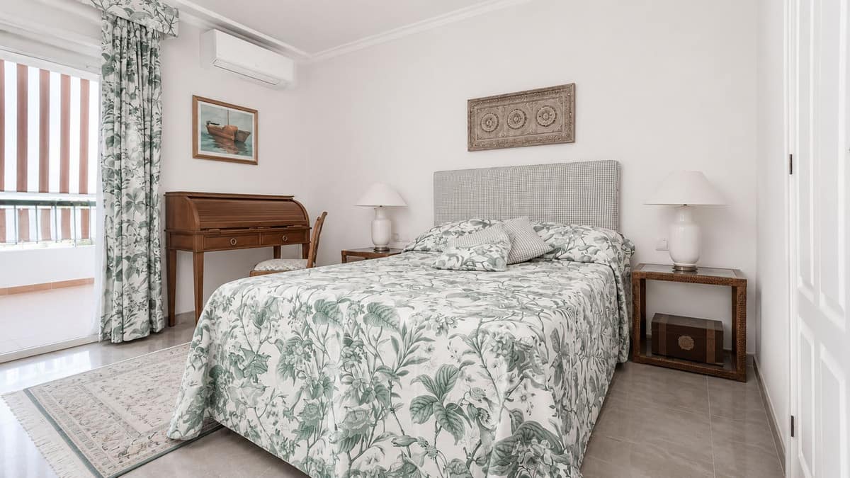 Drie-slaapkamer penthouse in Marbella met zee- en bergzicht in Marbella - foto 5