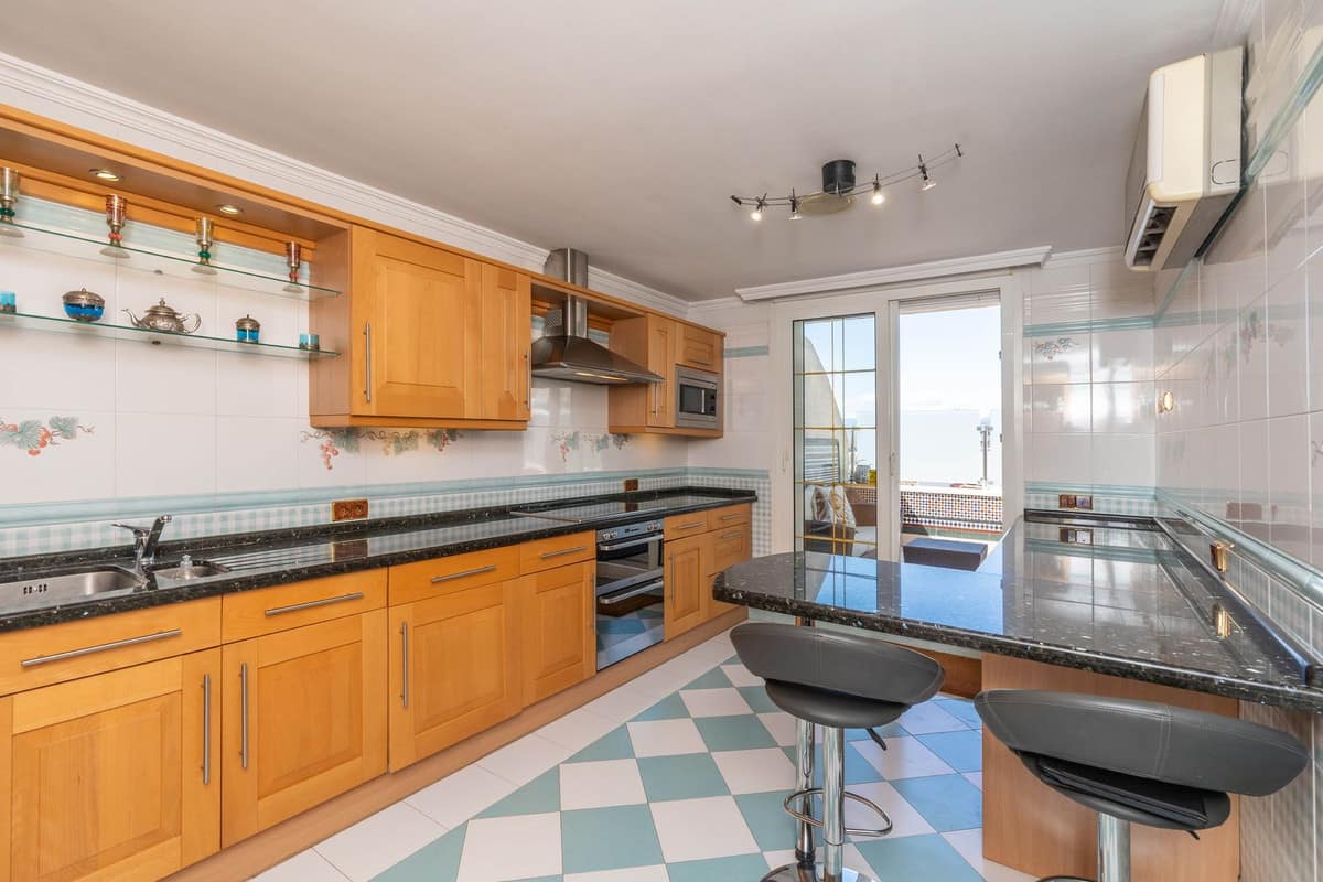 5-slaapkamer duplex penthouse in Marbella op 200 meter van het strand in Marbella - foto 7