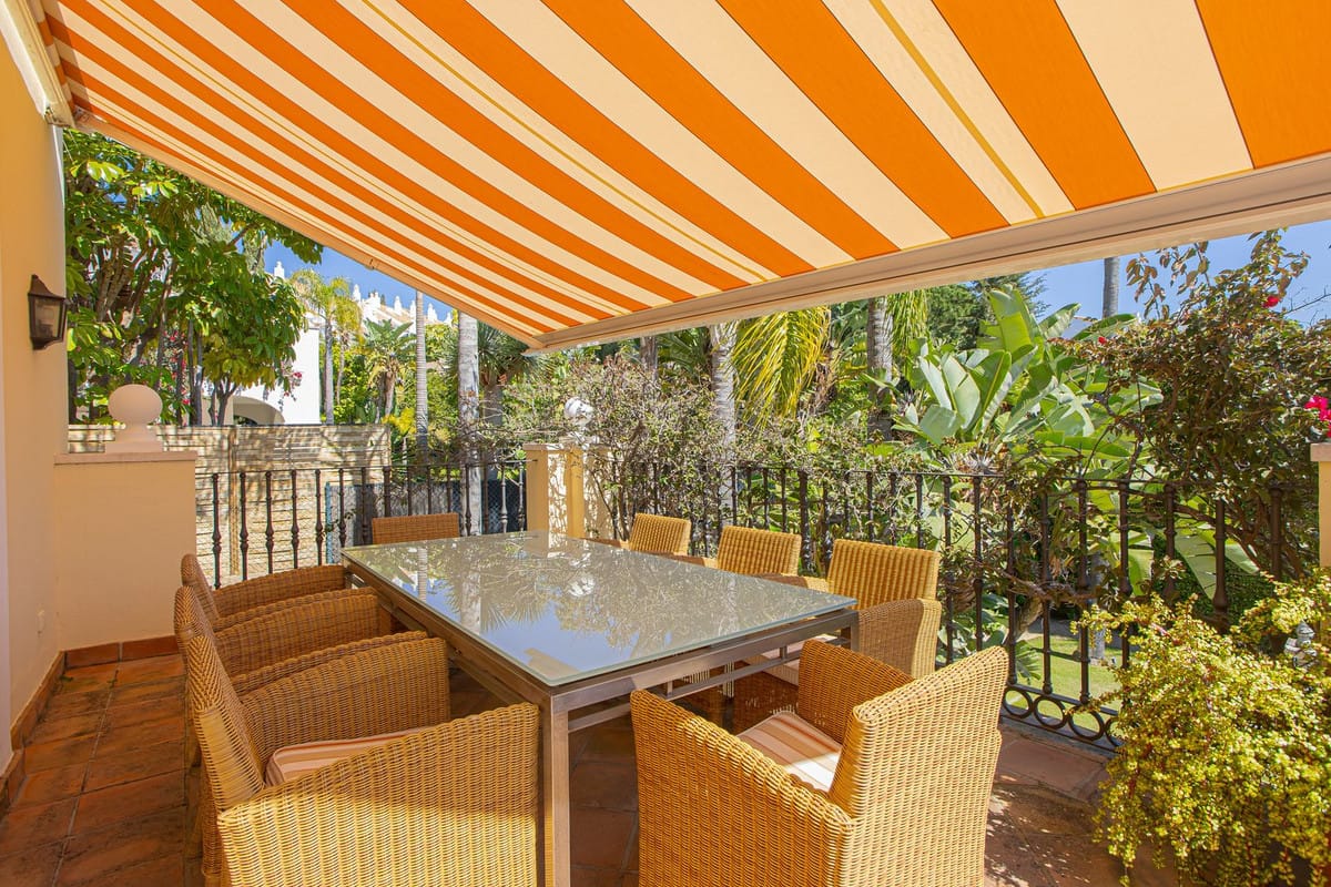 5-slaapkamer villa in El Paraiso in El Paraiso - foto 9