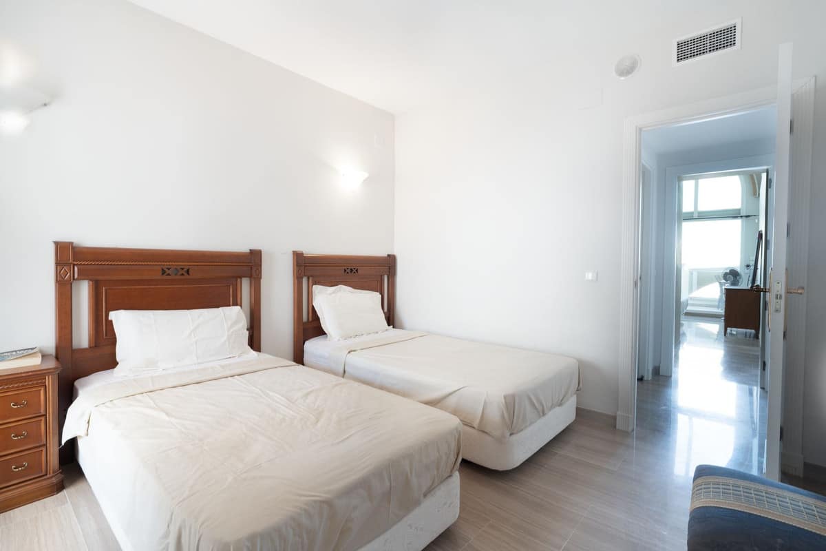 Drie slaapkamers penthouse duplex met zeldzaam potentieel op Puerto Marina, Benalmádena Costa in Benalmadena Costa - foto 18