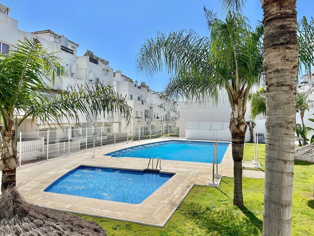 Duplex penthouse in Estepona – zeezicht – toeristische licentie – €299.000 in Estepona - foto 18