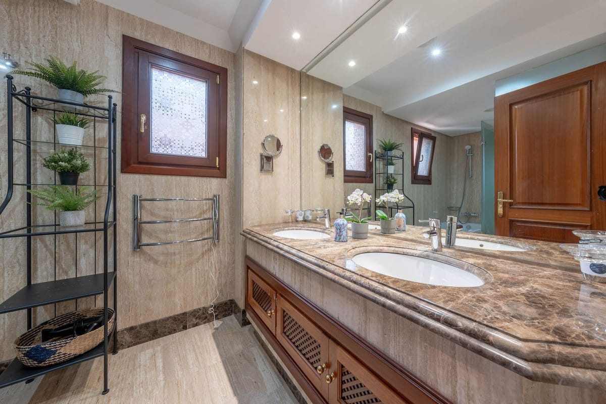 Elegante 2-slaapkamer appartement aan het strand in Estepona in Estepona - foto 16