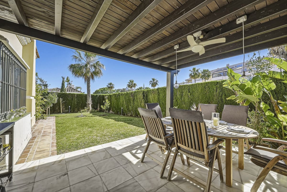 Villa met 3 slaapkamers aan het strand in Bahía de Marbella in Bahía de Marbella - foto 8