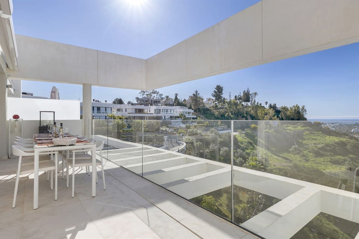 Iconische zuidgerichte duplex-penthouse met privé-solarium en zwembad te koop in Nueva Andalucía - foto 18