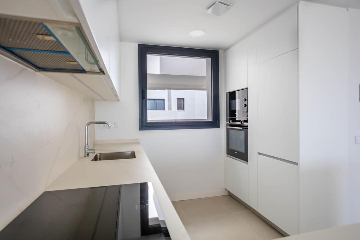 2-slaapkamer appartement met zeezicht in Estepona in Estepona - foto 12