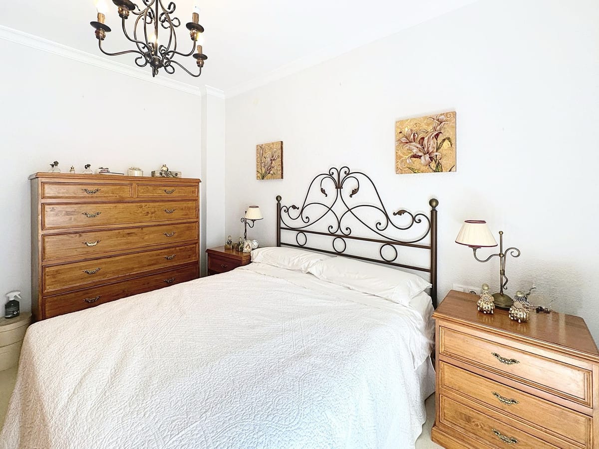 Drie-slaapkamerappartement in Estepona in Estepona - foto 11