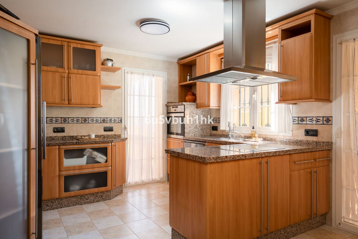 Vijf-slaapkamer villa in El Coto, Málaga in El Coto - foto 10