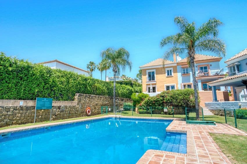 Tweeslaapkamer-stadswoning in Nueva Andalucía, Málaga in Nueva Andalucía - foto 14