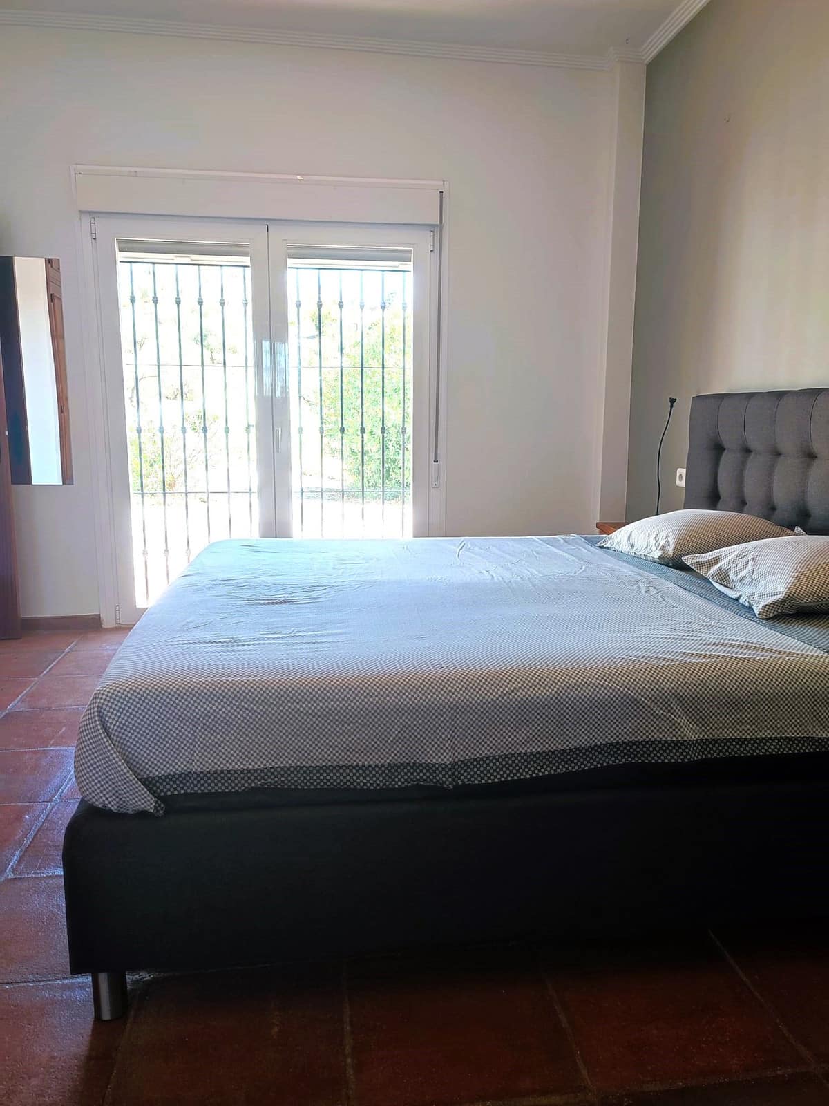 9 slaapkamers verdeeld over twee villa’s in Arenas in Arenas - foto 18