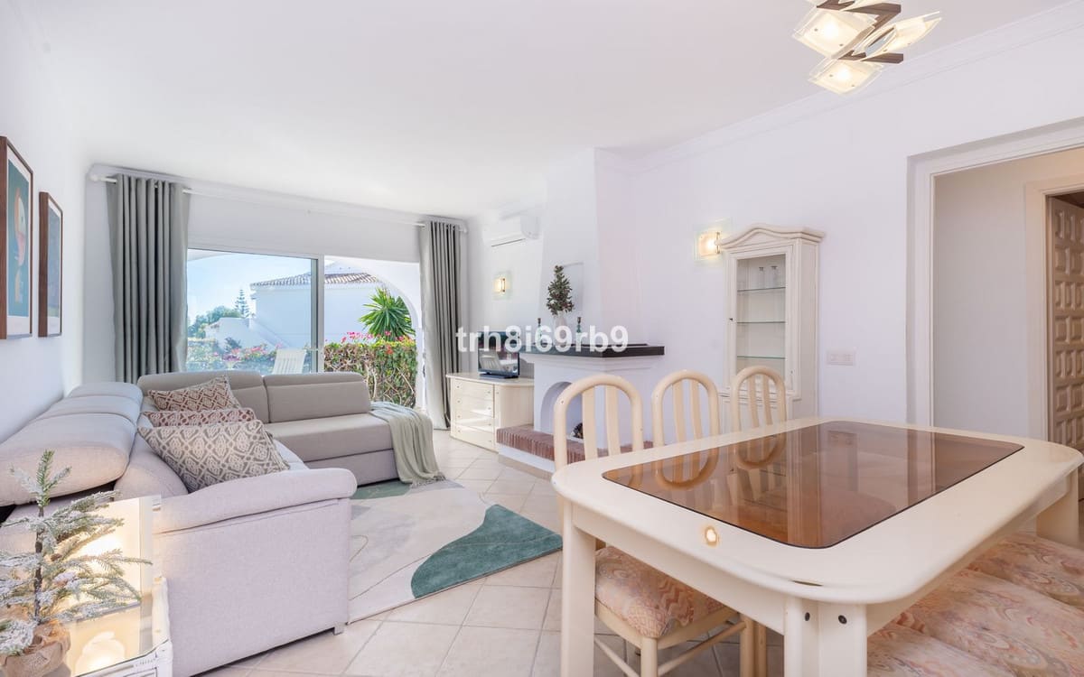 Charmant appartement in Pueblo Cortés del Golf, Benahavís in Benahavís - foto 3
