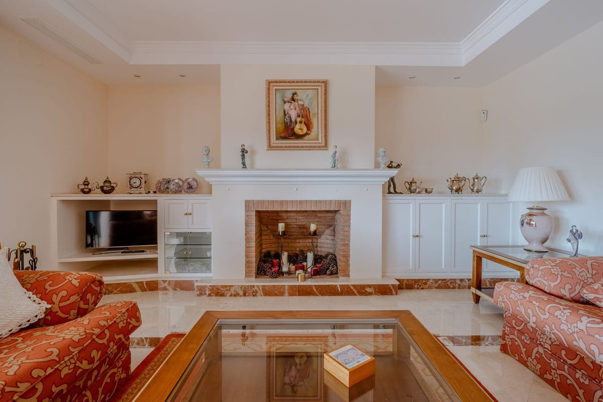 5-slaapkamer villa in El Paraíso Medio, Málaga in El Paraiso - foto 2