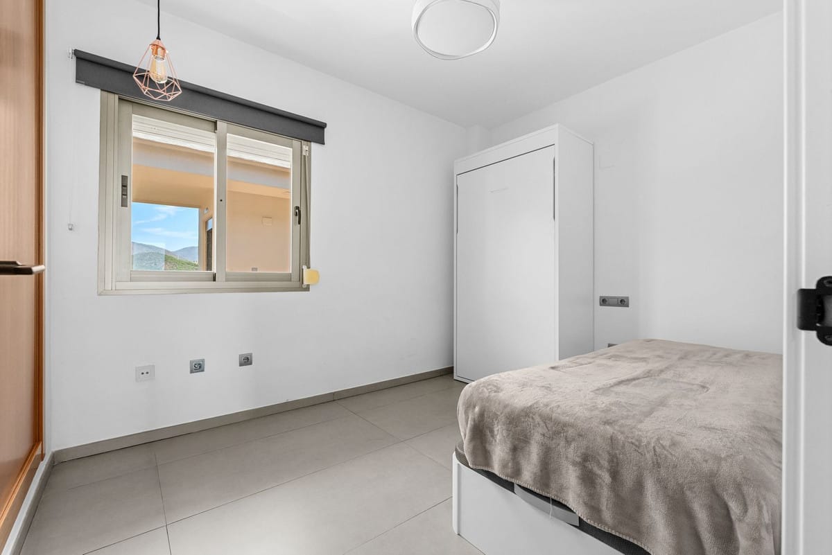 Elegant gerenoveerde penthouse met royaal privéterras aan de New Golden Mile in New Golden Mile - foto 19