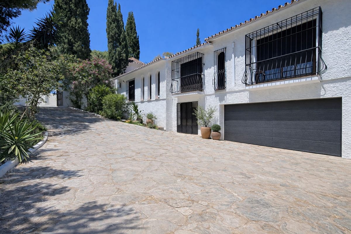 Villa met drie slaapkamers in Calahonda in 36.745261 - foto 12