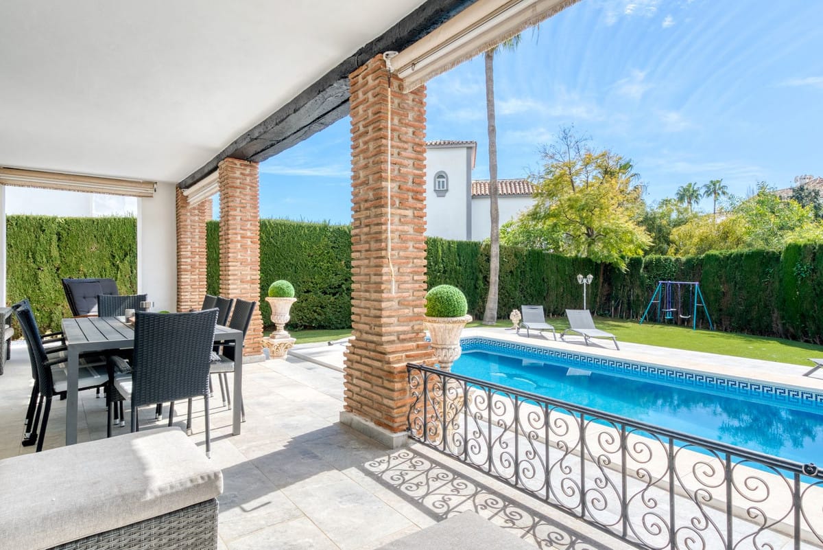 Vrijstaande villa met 4 slaapkamers in Calahonda in Calahonda - foto 11
