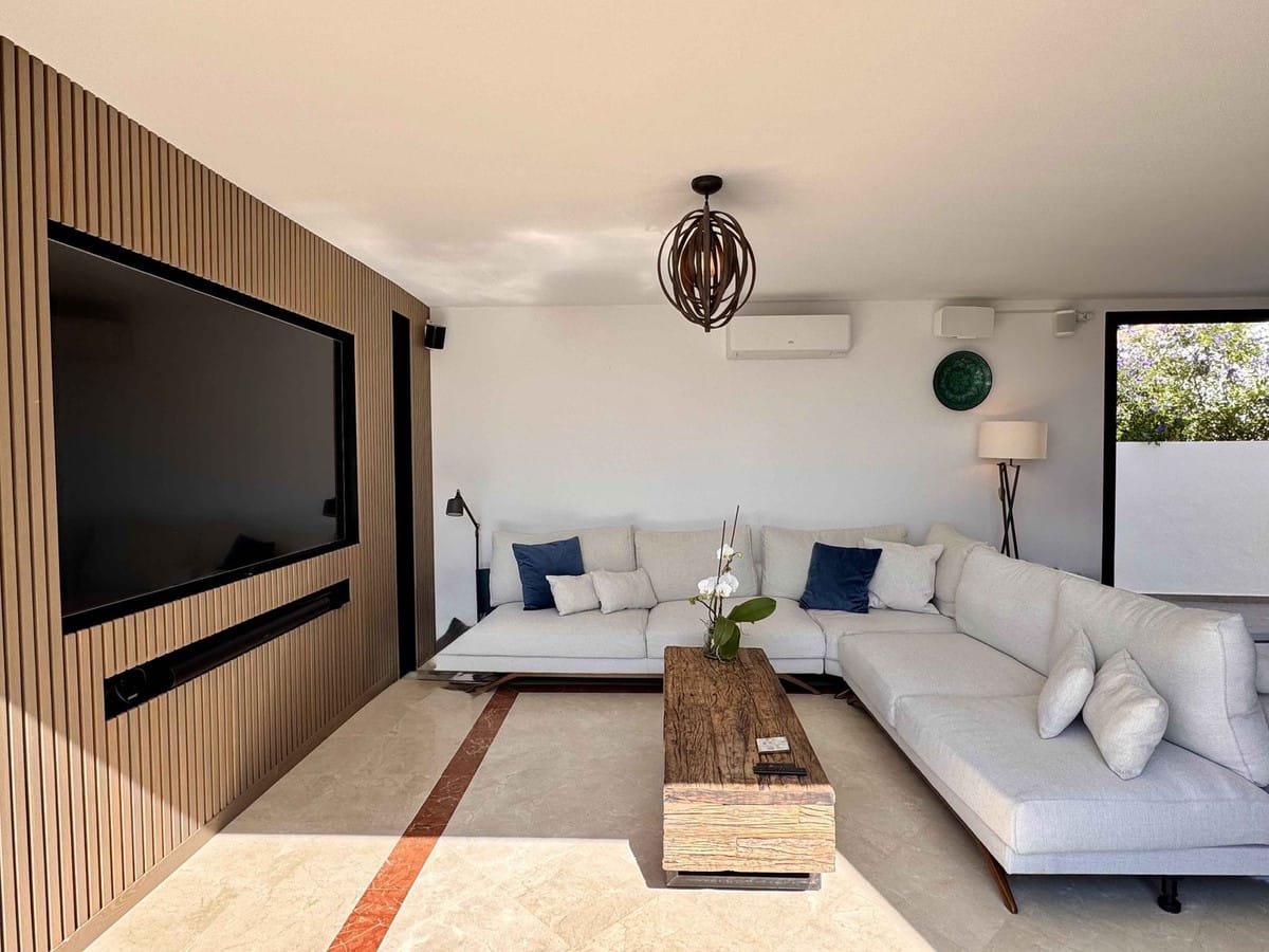 Villa met vijf slaapkamers in Riviera del Sol in Riviera del Sol - foto 10