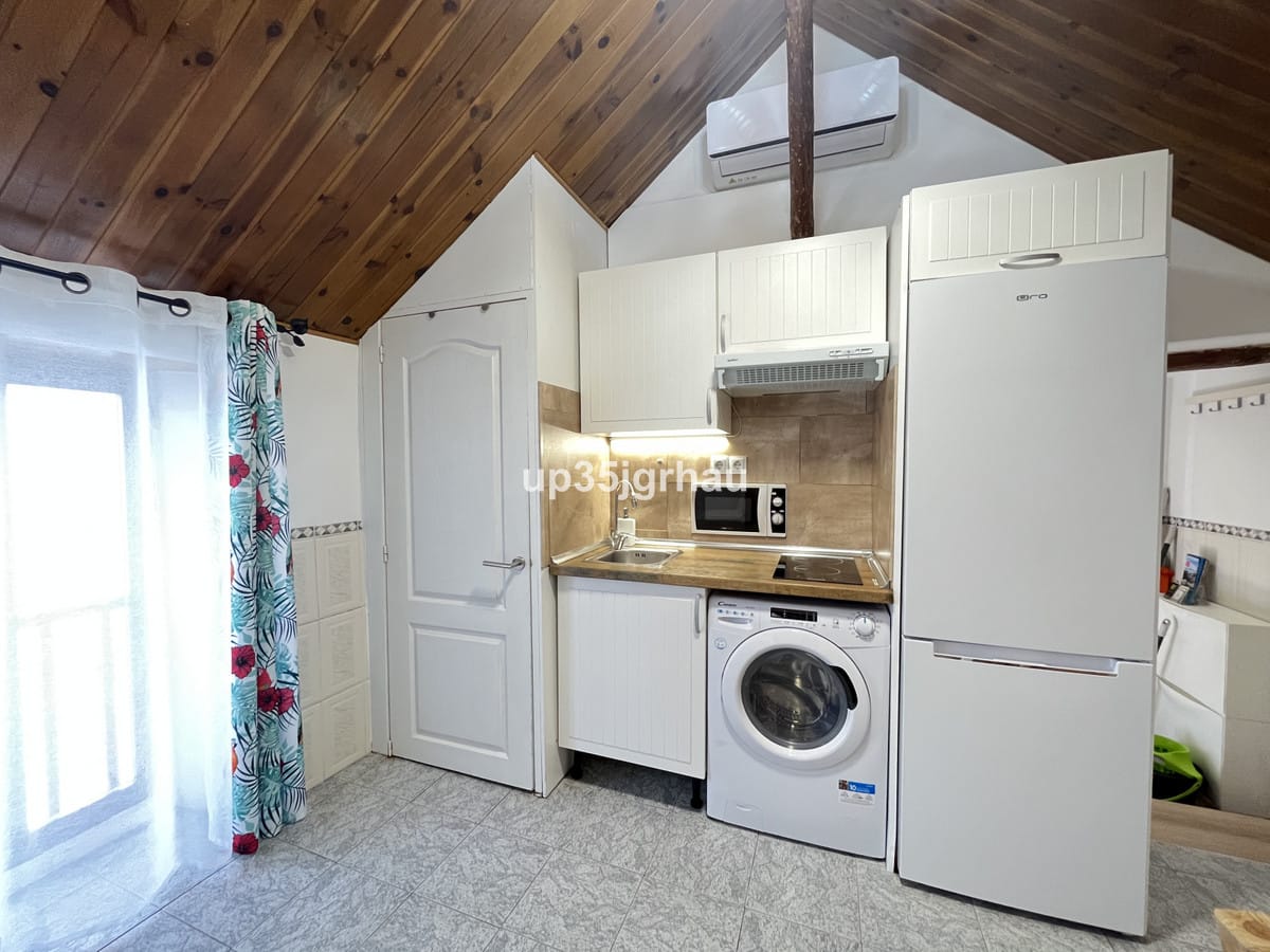 1 bedroom Apartment in Estepona in Estepona - foto 8