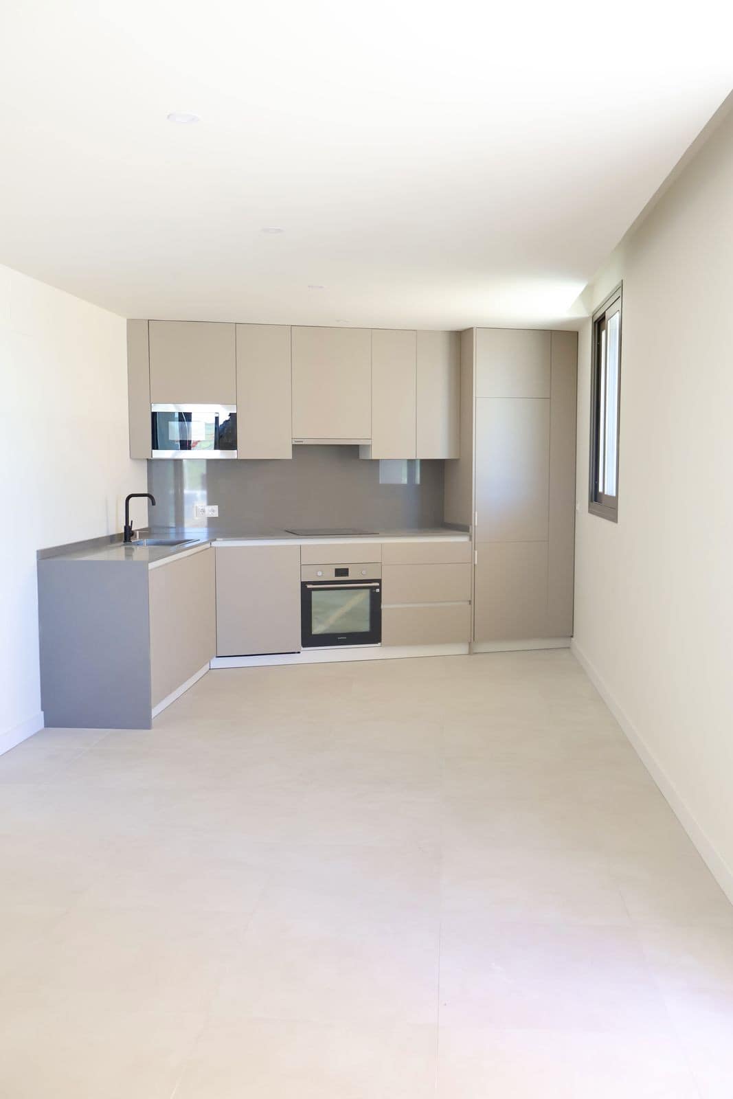 Drie-slaapkamer penthouse in Estepona in Estepona - foto 3