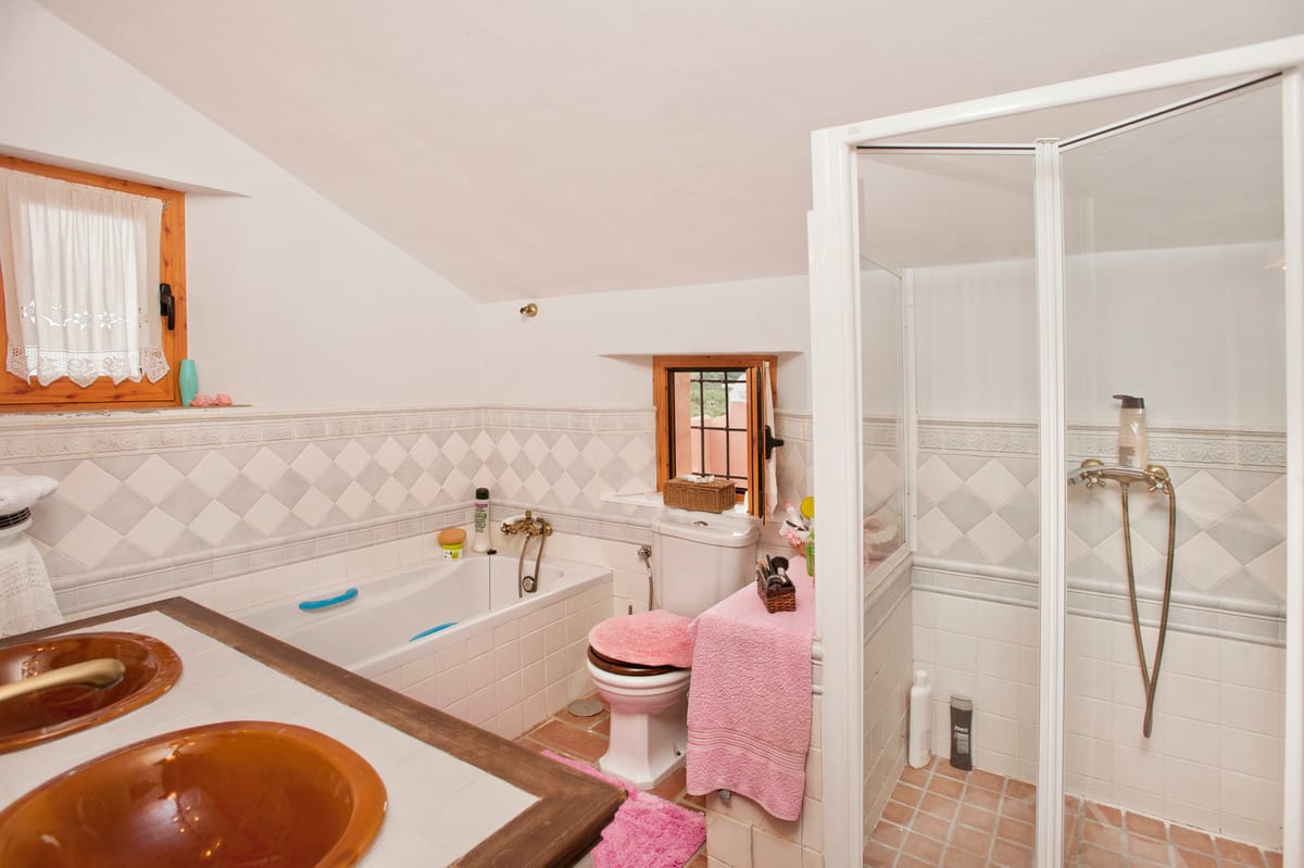 Finca Cortijo met 6 slaapkamers in Archidona (Málaga) in Archidona - foto 11