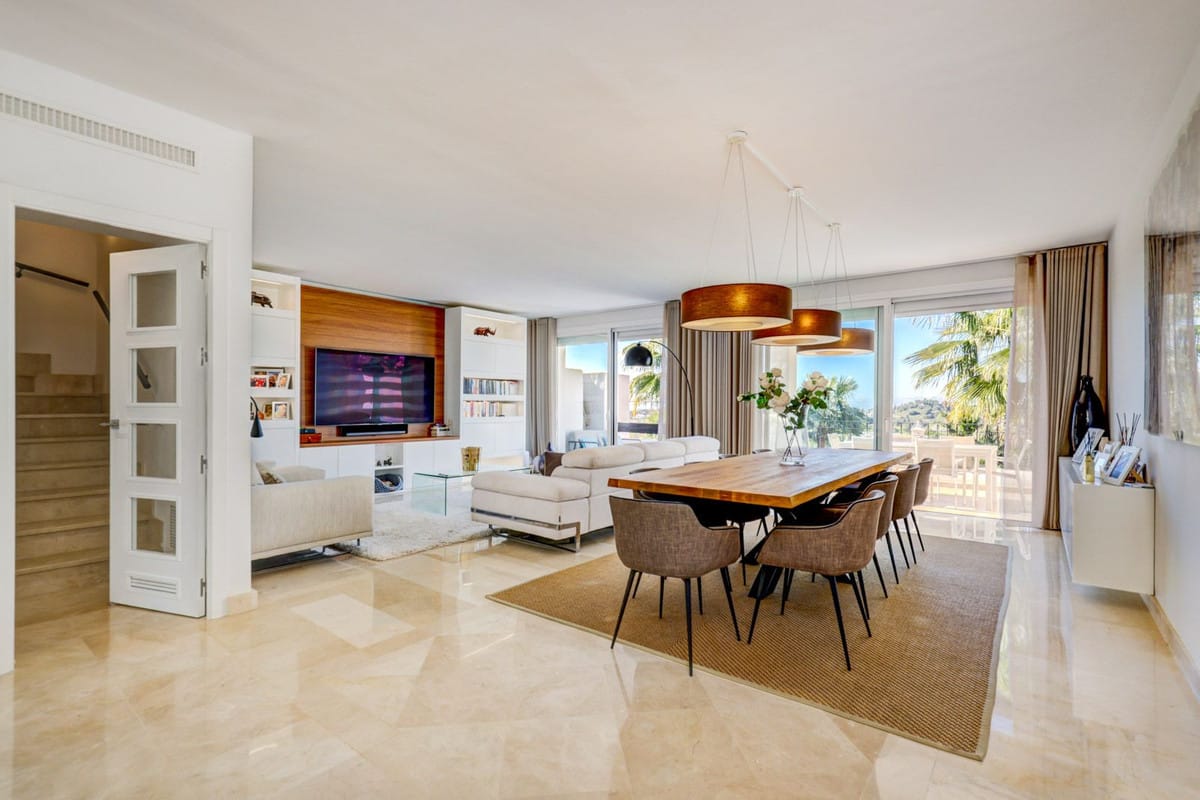 Instapklare duplex-penthouse met 3 slaapkamers in Atalaya, Marbella in Atalaya - foto 12