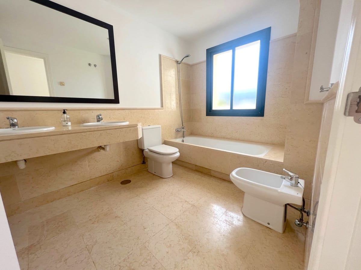 Spectaculair duplex-penthouse in Capanes del Golf, Benahavís in Benahavís - foto 17