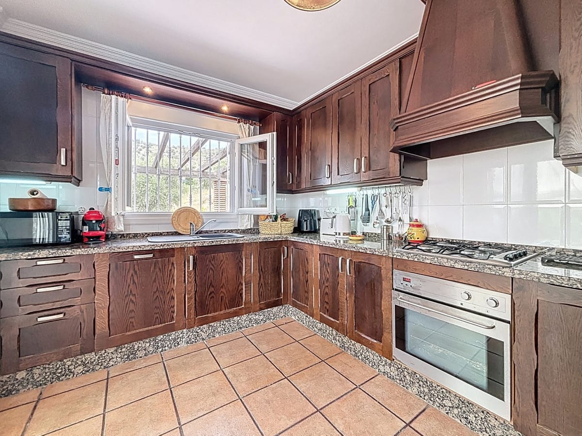 Villa met 3 slaapkamers in Canillas de Albaida — R5153134 in Canillas de Albaida - foto 17