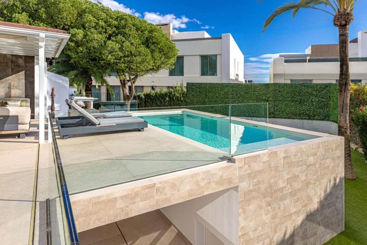 Villa 5 slaapkamers in Las Chapas, Marbella — R5255731 in Las Chapas - foto 19