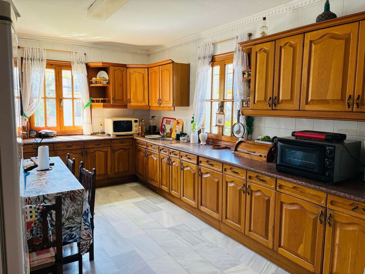 Rijtjeshuis met 5 slaapkamers in Estepona in Estepona - foto 15