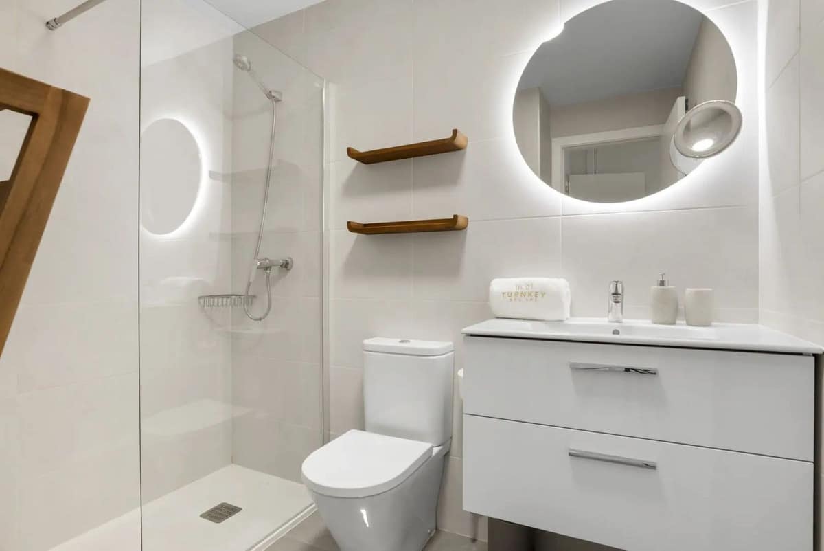 2-slaapkamer appartement in Estepona – terras en zwembadzicht in Estepona - foto 14