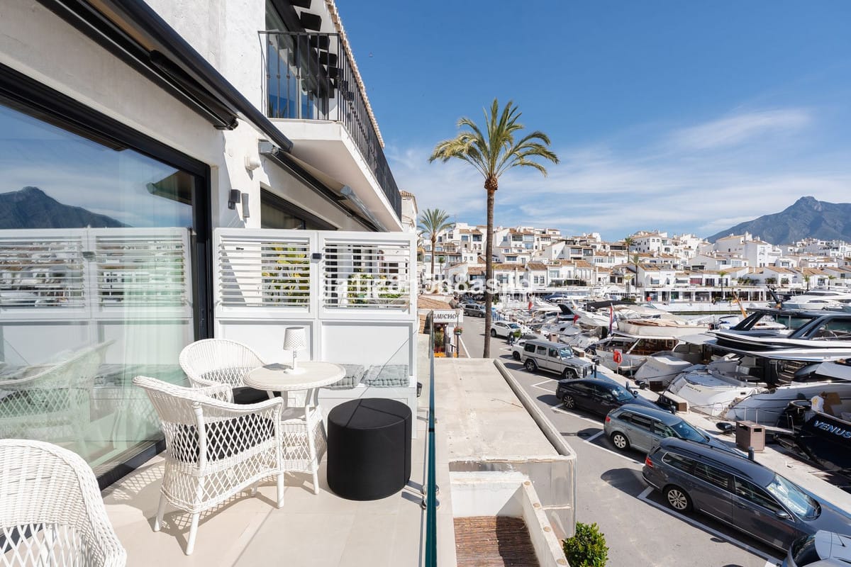 2 bedroom Apartment in Puerto Banús in Puerto Banús - foto 2