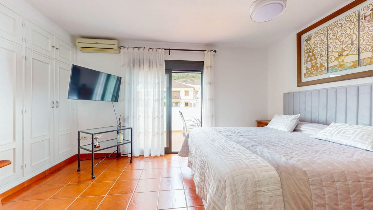 Villa met 4 slaapkamers in Benahavís in Benahavís - foto 11